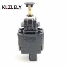 Load image into Gallery viewer, O For VOLVO S60 S80 V70 XC70 XC90 1997-2011 Brake Light Switch OEM 8622064

